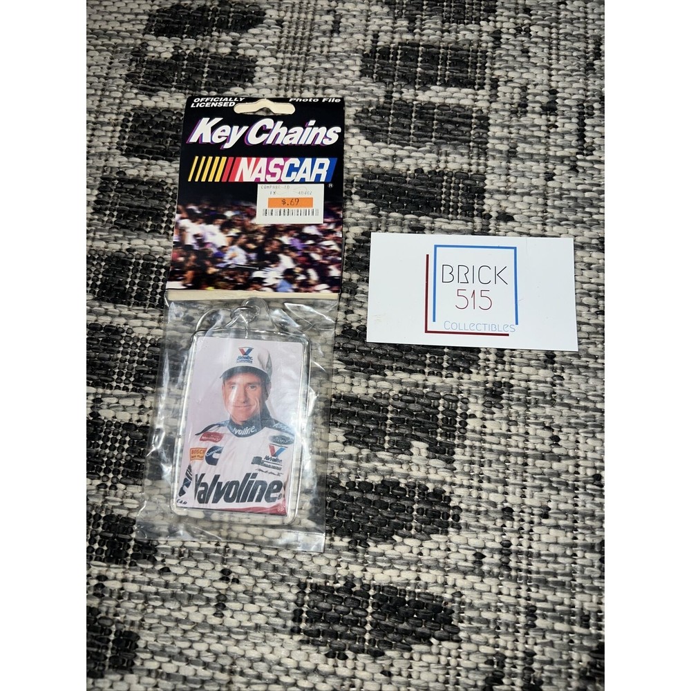 New Vintage Mark Martin #6 1995 Valvoline Keychain